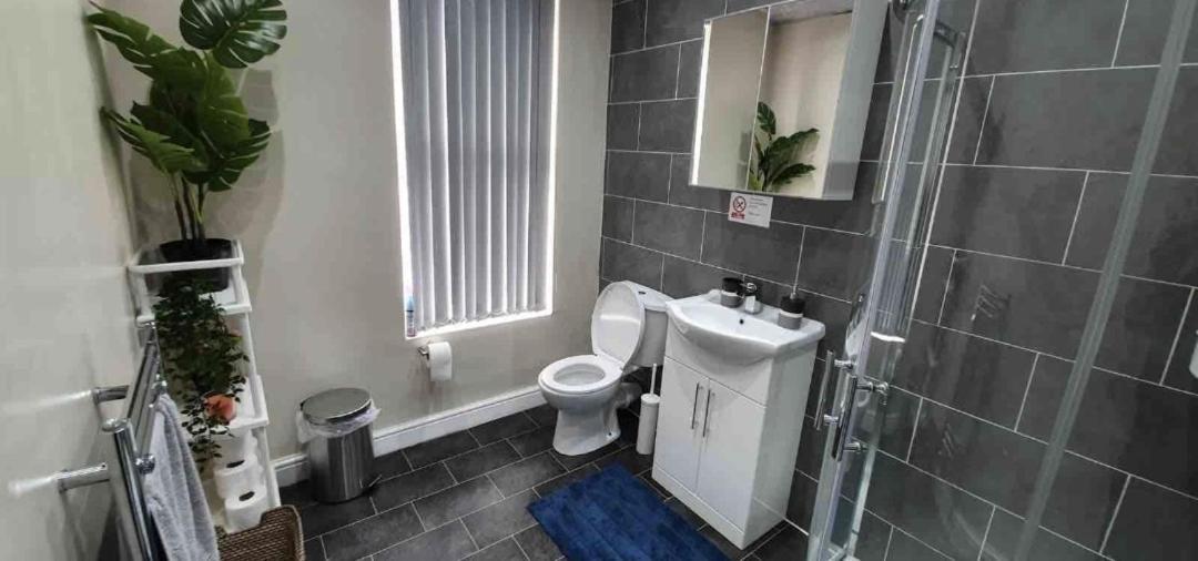 Hotel Bright Sunny, Double Bed With Garden, Tv And Wi-Fi Leeds  Zewnętrze zdjęcie